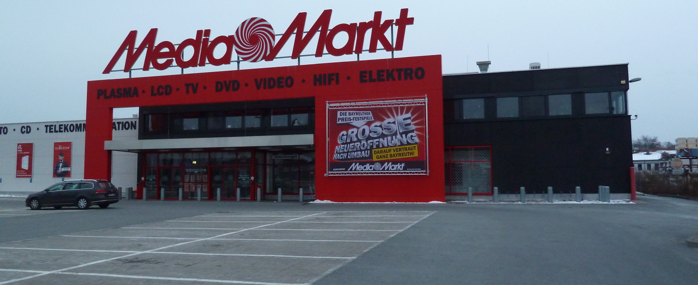 FABRINO Amitol Waschbetonfassade Media Markt Architekturbeton
