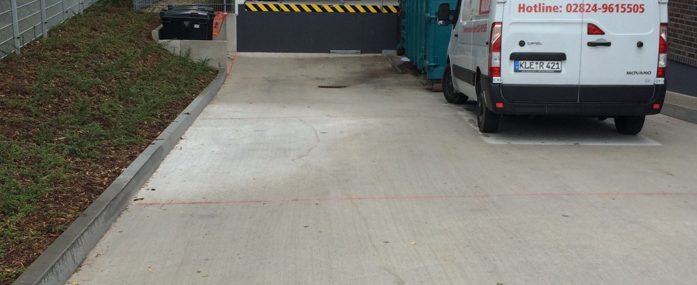 High Grade faserbewehrte Betonaußenfläche Laderampe REWE (5)