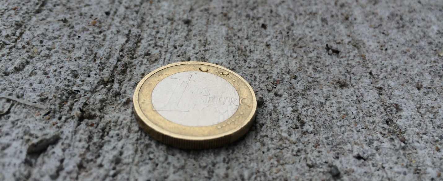 High Grade faserbewehrte Betonaußenfläche Laderampe REWE (6)