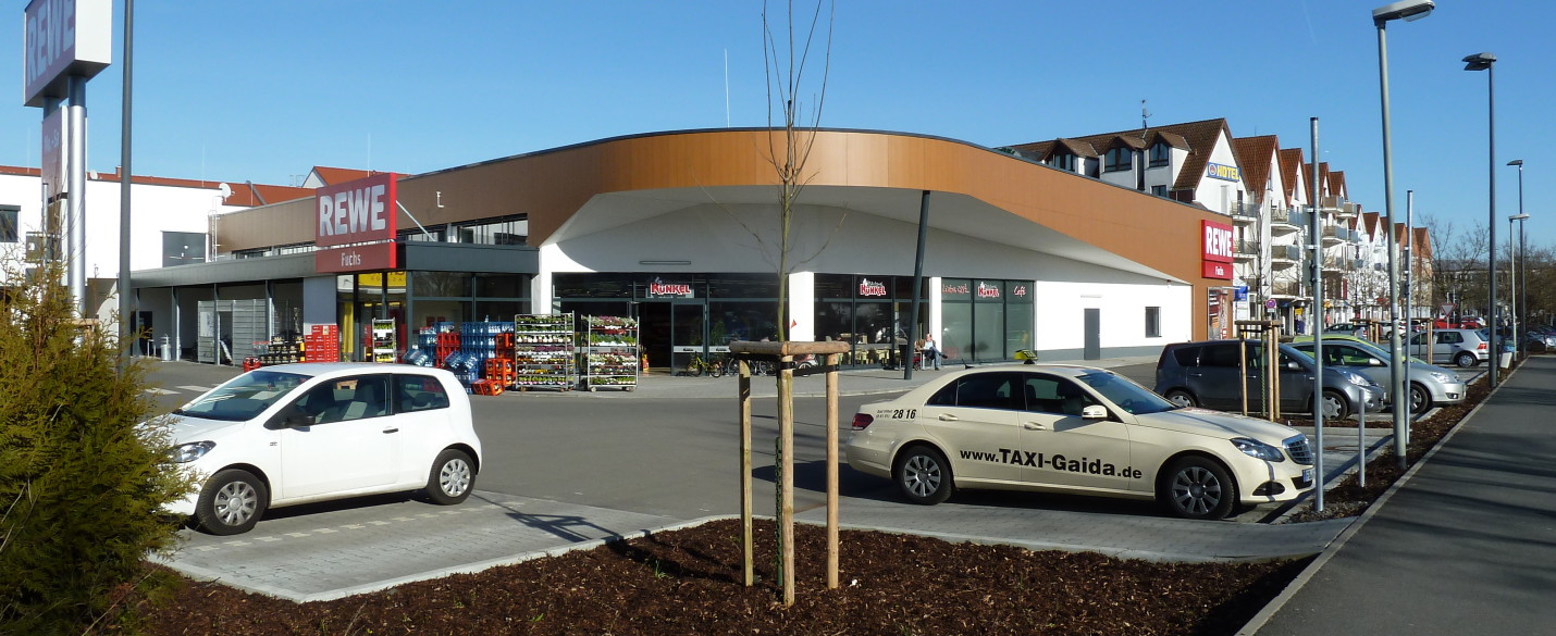 Lebensmittelfachmarkt Rewe Rohbetonsohle und LKW Rampe mit High Grade Faser (2)