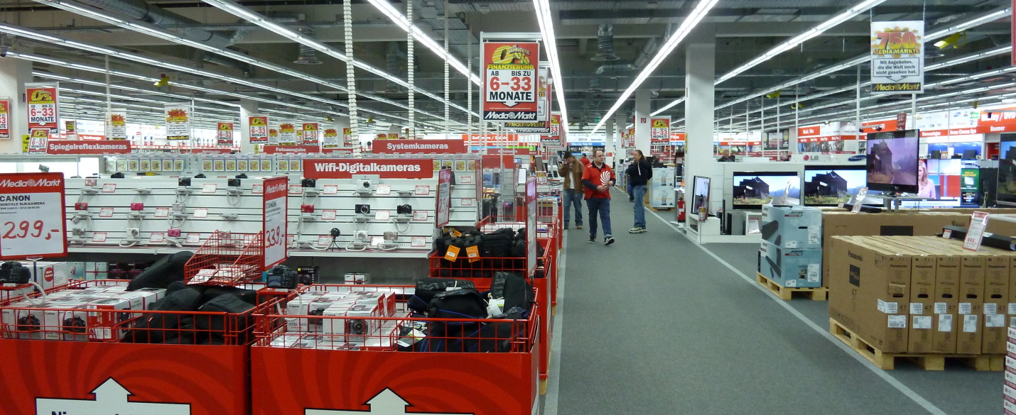 Rohbetonsohle mit High Grade Elektrofachmarkt (2)
